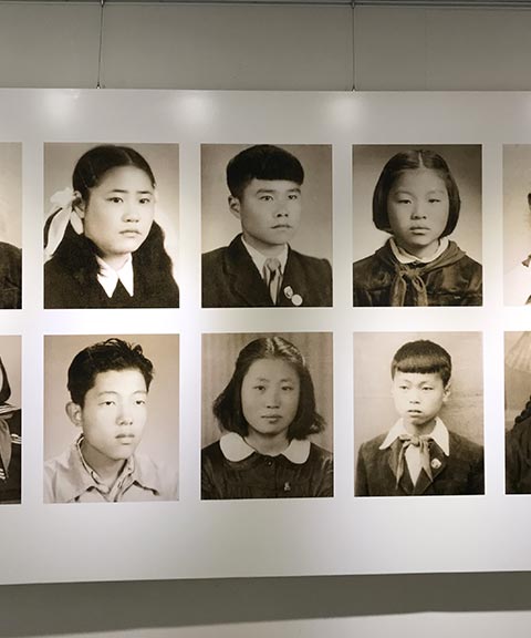 폴란드 전시관 전시사진(북한 전쟁고아들 사진)
